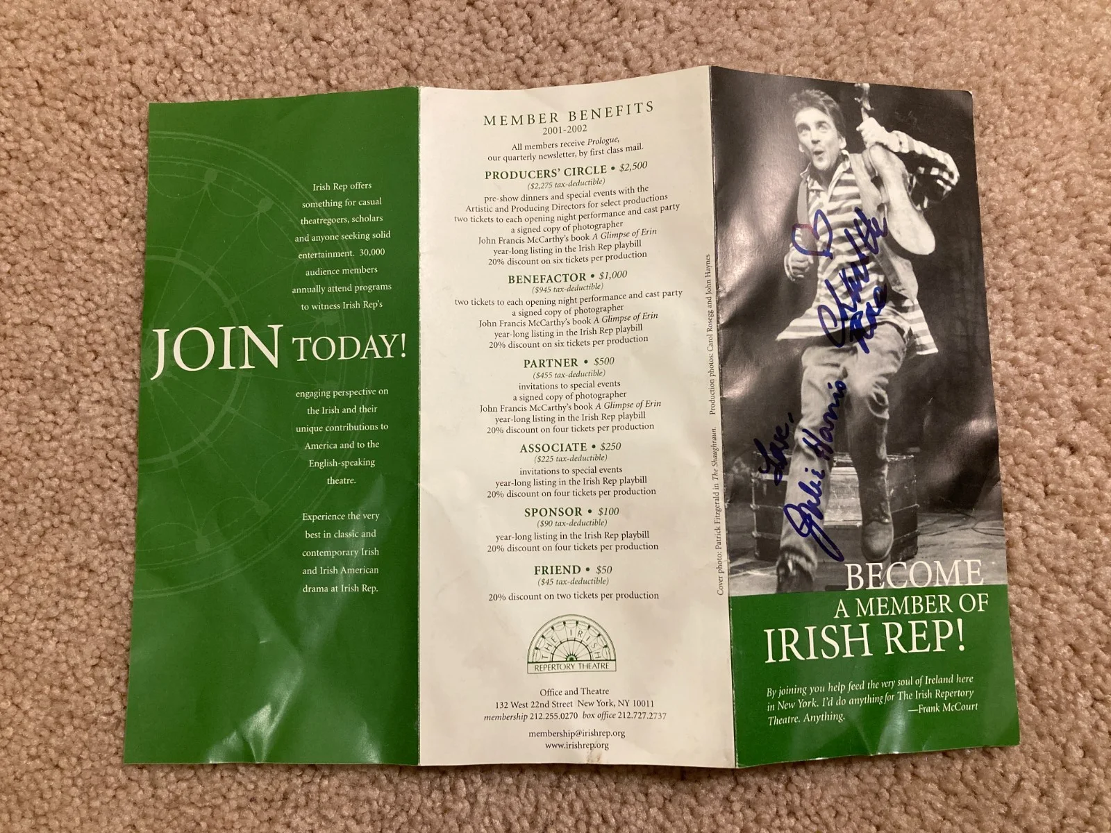 Julie Harris, Charlotte Rae — Julie Harris Charlotte Rae Signed Autographed Irish Rep Theatre Pamphlet Flyer, изображение 3