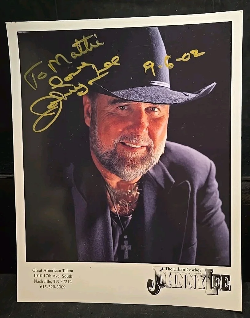 portrait photo country singer signed Johnny Lee And Brochure, изображение 2