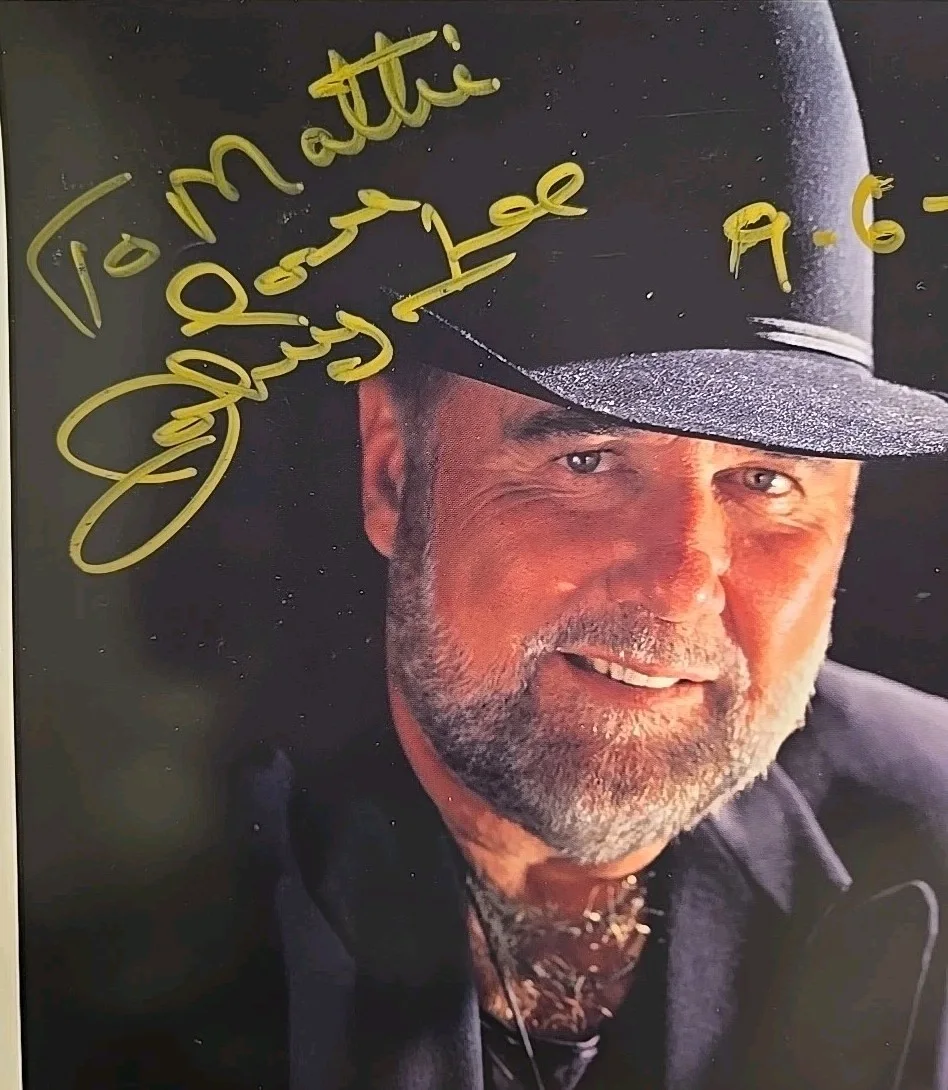 portrait photo country singer signed Johnny Lee And Brochure, изображение 3