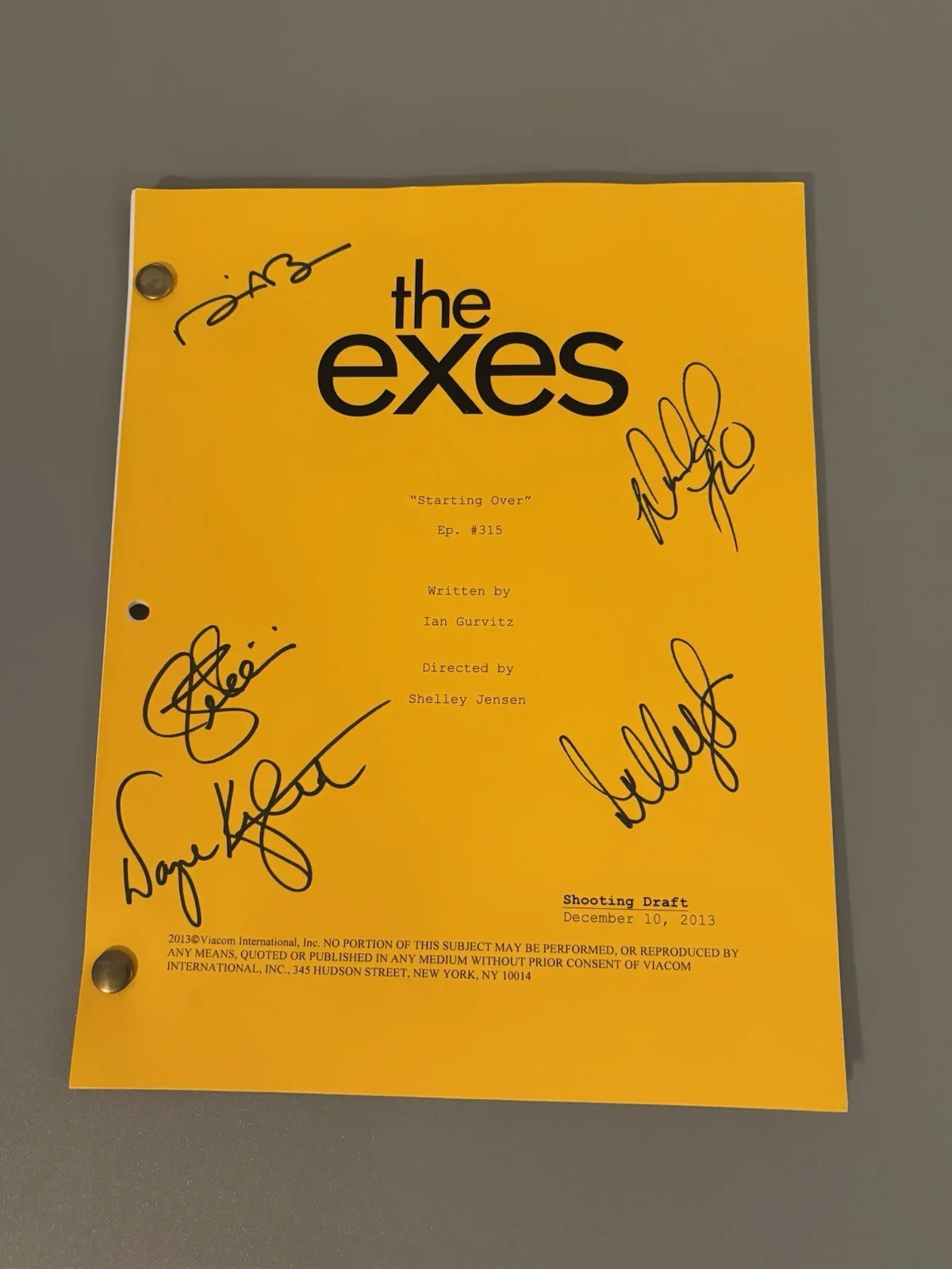 Leah Remini, cast — Leah Remini Signed Script Wayne Knight, Donald Faison, Kelly Stables & DAB, image 2