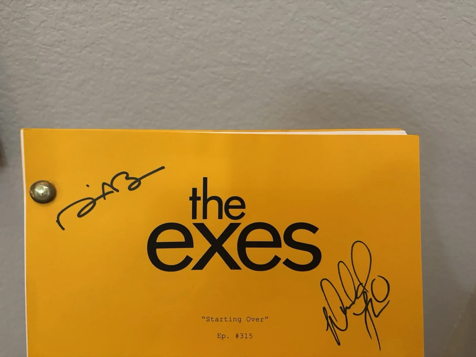 Leah Remini, cast — Leah Remini Signed Script Wayne Knight, Donald Faison, Kelly Stables & DAB, image 4