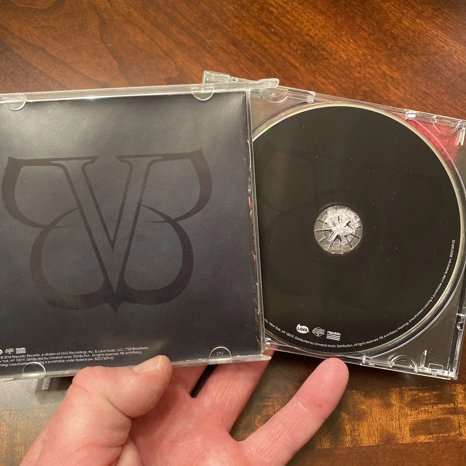 Vale by Black Veil Brides (CD, 2018) Signed CD 5 Autographs Case Is Cracked, image 5