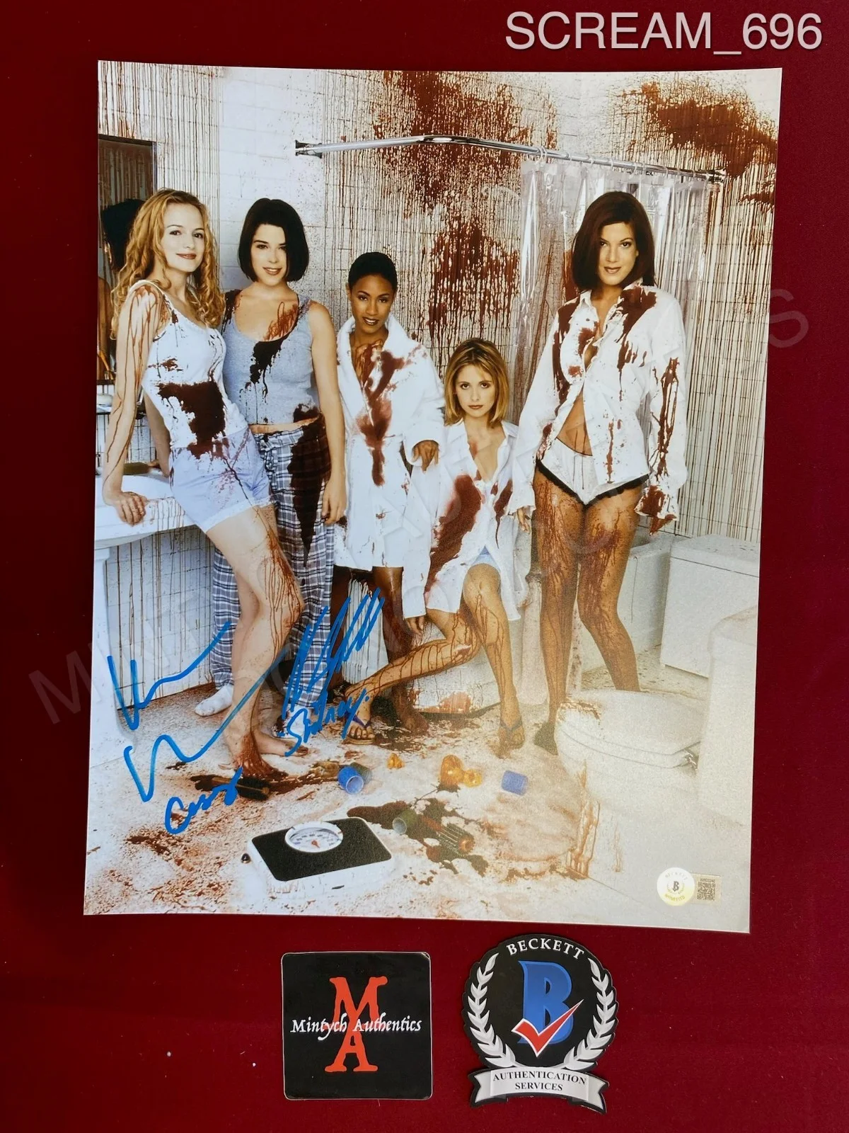 Neve Campbell & Heather Graham — Neve Campbell and Heather Graham dual signed 11x14 photo Scream Beckett horror