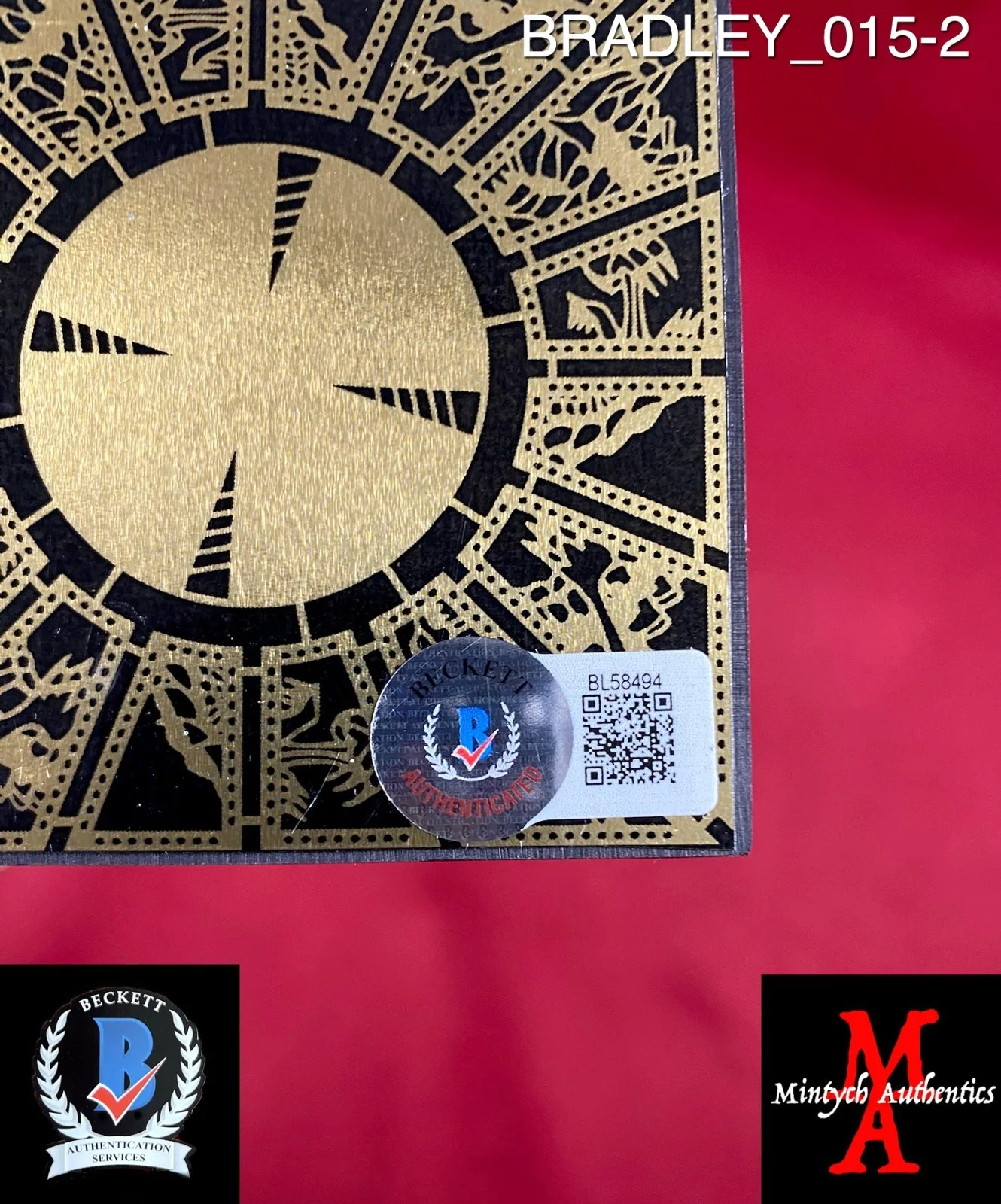 Doug Bradley — Doug Bradley autographed signed 3x3 wood foil face puzzle box Hellraiser Beckett, image 2