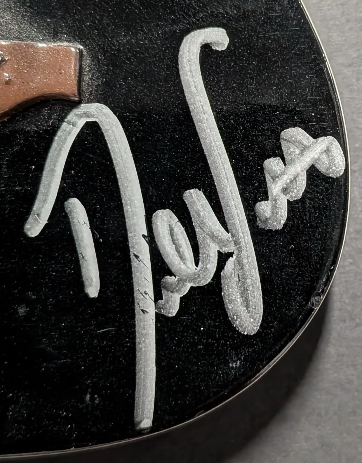 Country Rock Artist Dallas Smith Signed Autographed Mini Guitar JSA Default, изображение 2
