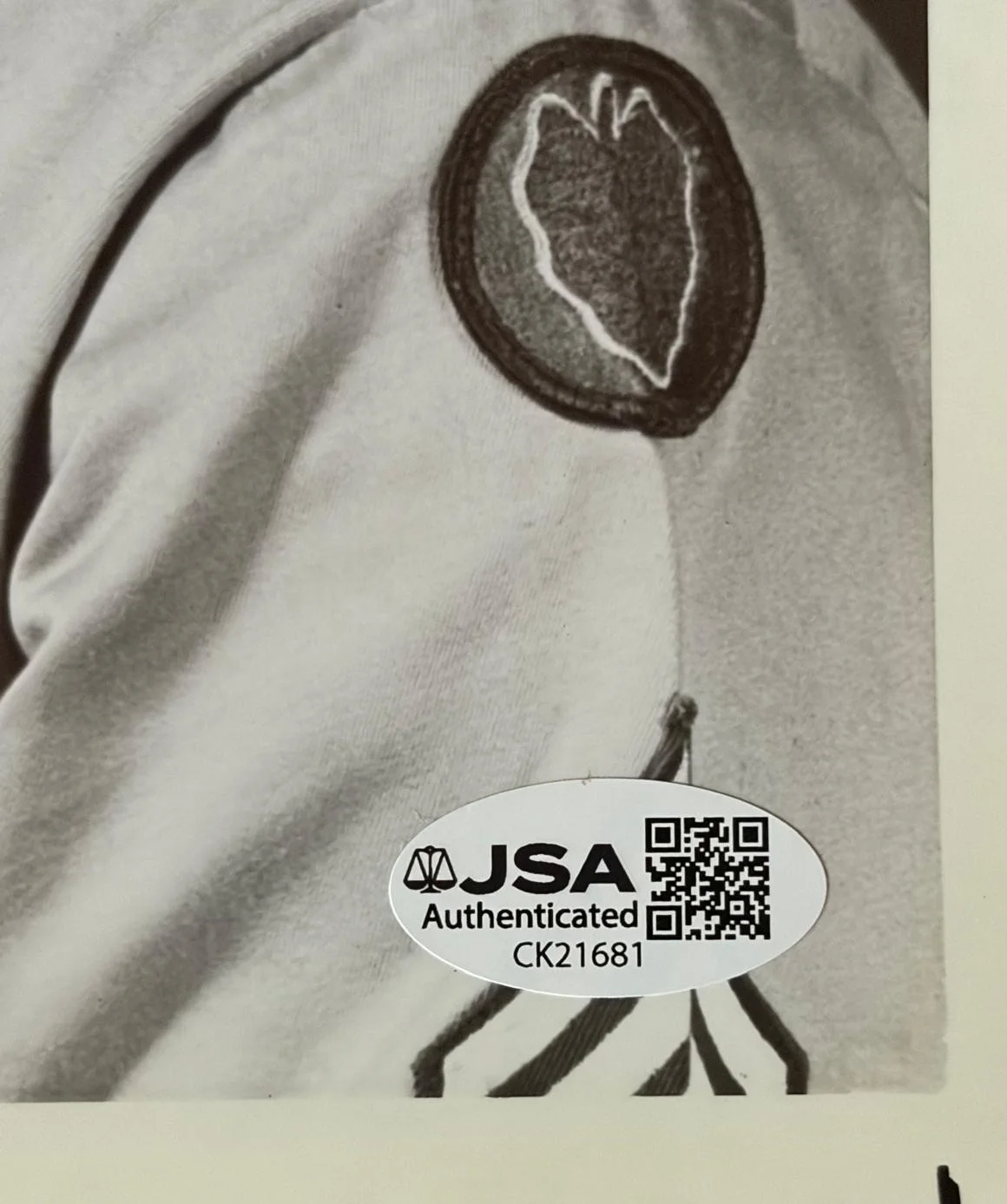 William Devane — WILLIAM DEVANE SIGNED AUTOGRAPHED 8X10 PHOTO MARATHON MAN PAYBACK JSA COA, image 3