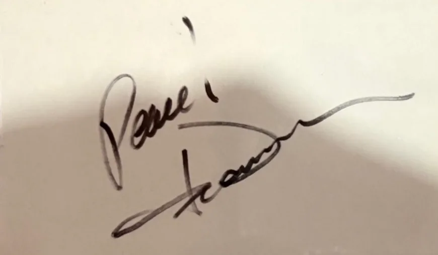 John Denver — JOHN DENVER SIGNED AUTOGRAPH CUT ENCAPSULATED PSA WHOSE GARDEN WAS THIS COUNTRY, изображение 2