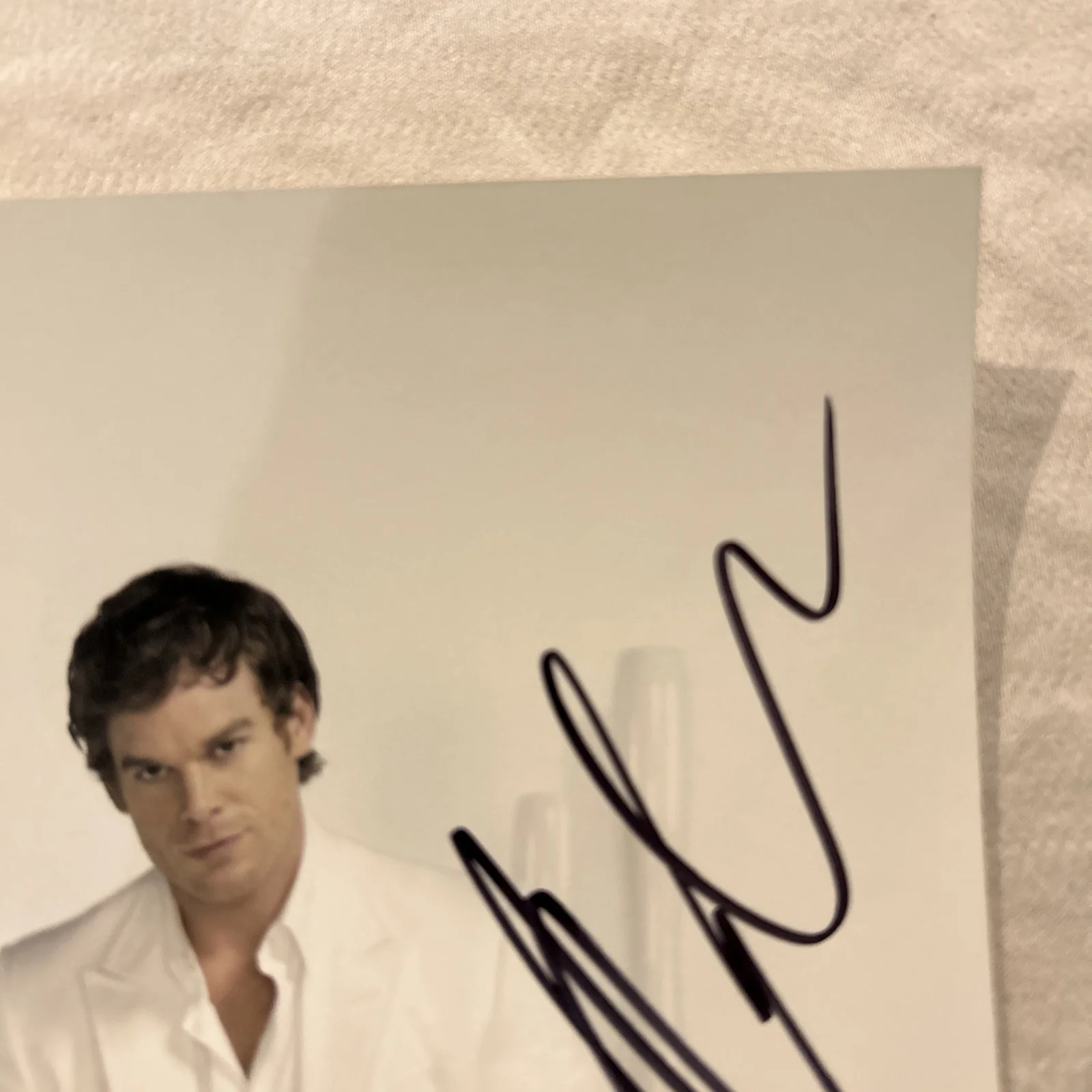 MICHAEL C HALL — MICHAEL C. HALL Signed 8x10 DEXTER Photo, image 4