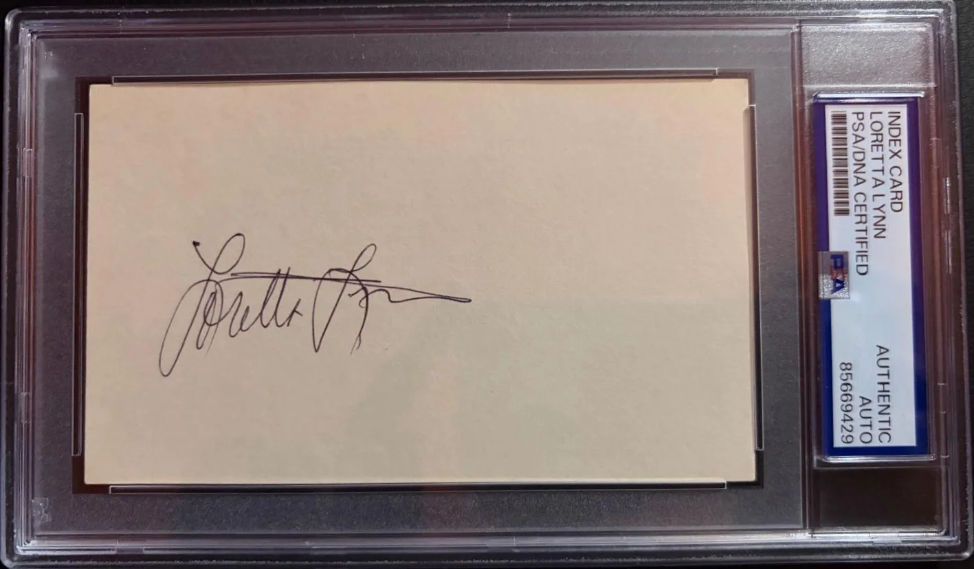 Loretta Lynn — LORETTA LYNN SIGNED INDEX CARD PSA ENCAPSULATED THE PILL BACK TO COUNTRY B
