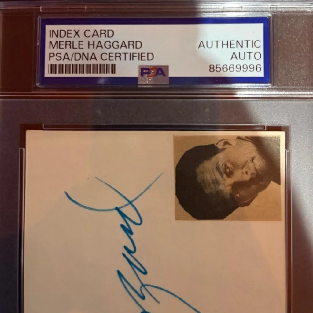 Merle Haggard — MERLE HAGGARD SIGNED INDEX CARD ENCAPSULATED PSA STRANGERS OKIE FROM MUSKOGEE A, image 3