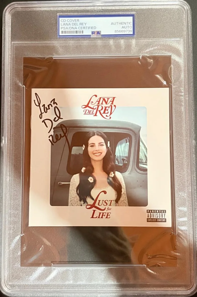 Lana Del Rey — LANA DEL REY SIGNED CD COVER ENCAPSULATED PSA SUMMERTIME SADNESS BORN TO DIE H