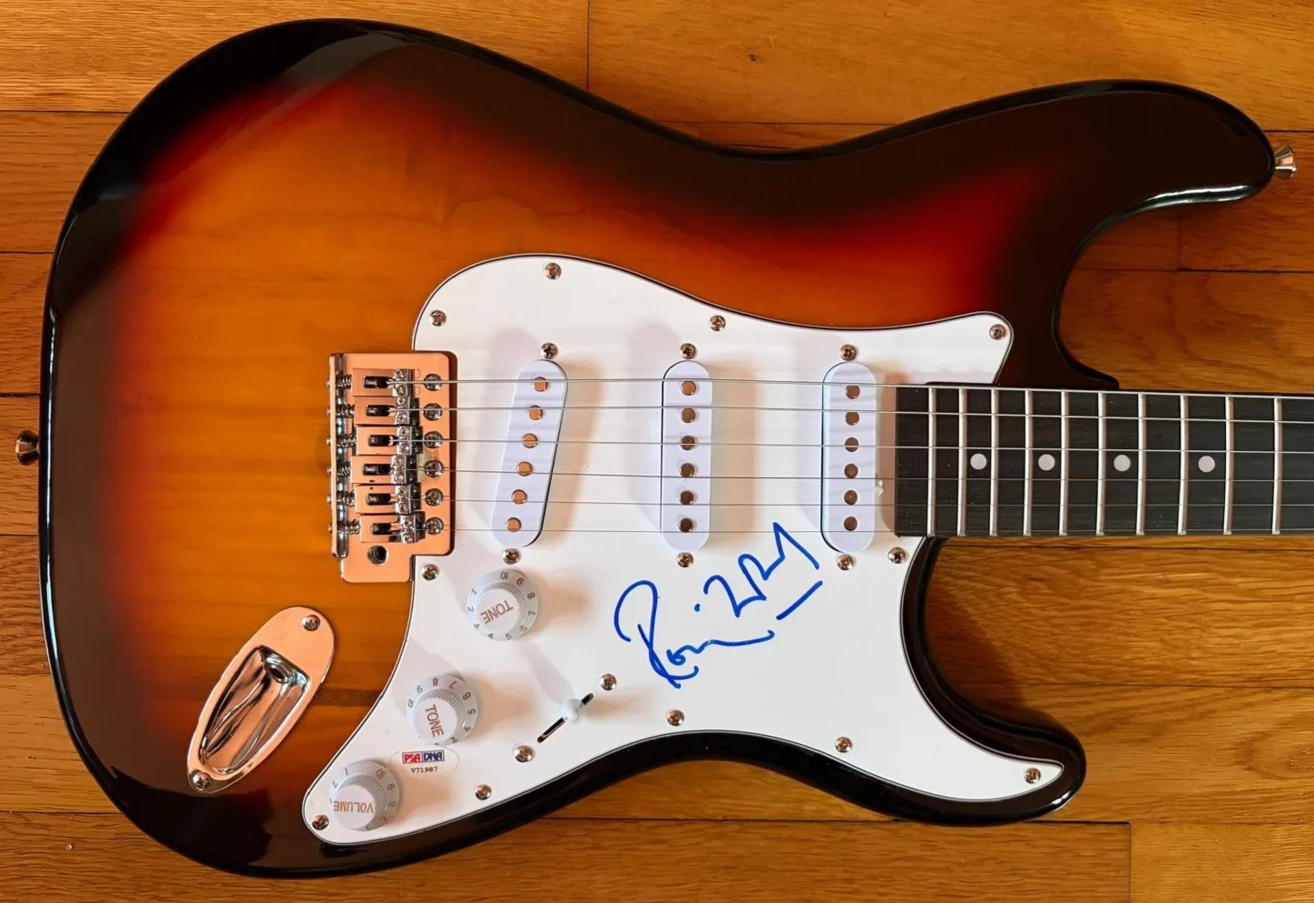 Ronnie Wood — RONNIE WOOD SIGNED AUTOGRAPHED STRATOCASTER GUITAR THE ROLLING STONES PSA COA