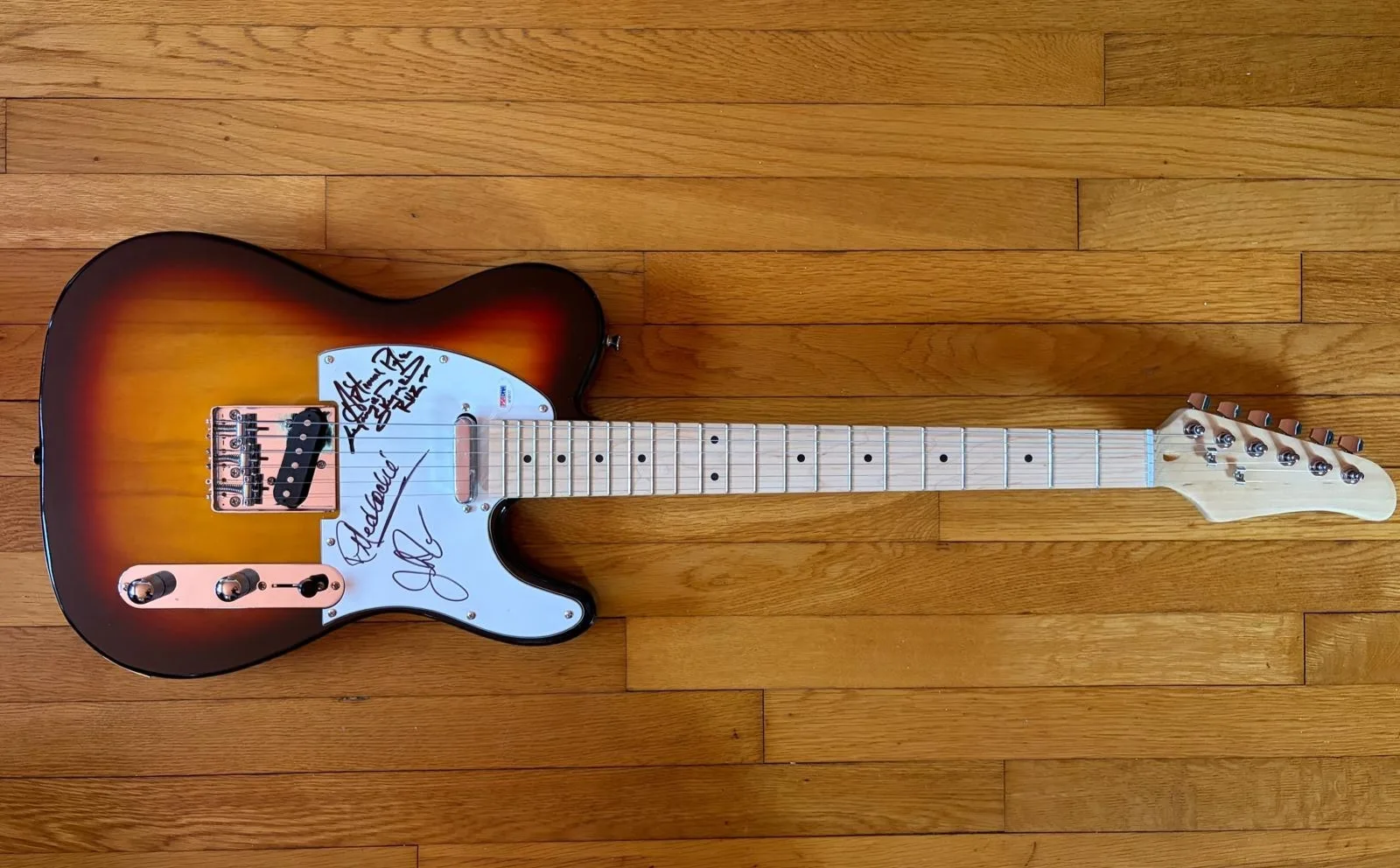 RICKEY MEDLOCKE, ARTIMUS PYLE, JOHNNY VAN ZANT — LYNYRD SKYNYRD SIGNED AUTOGRAPH TELECASTER GUITAR MEDLOCKE PYLE VAN ZANT PSA COA, image 2
