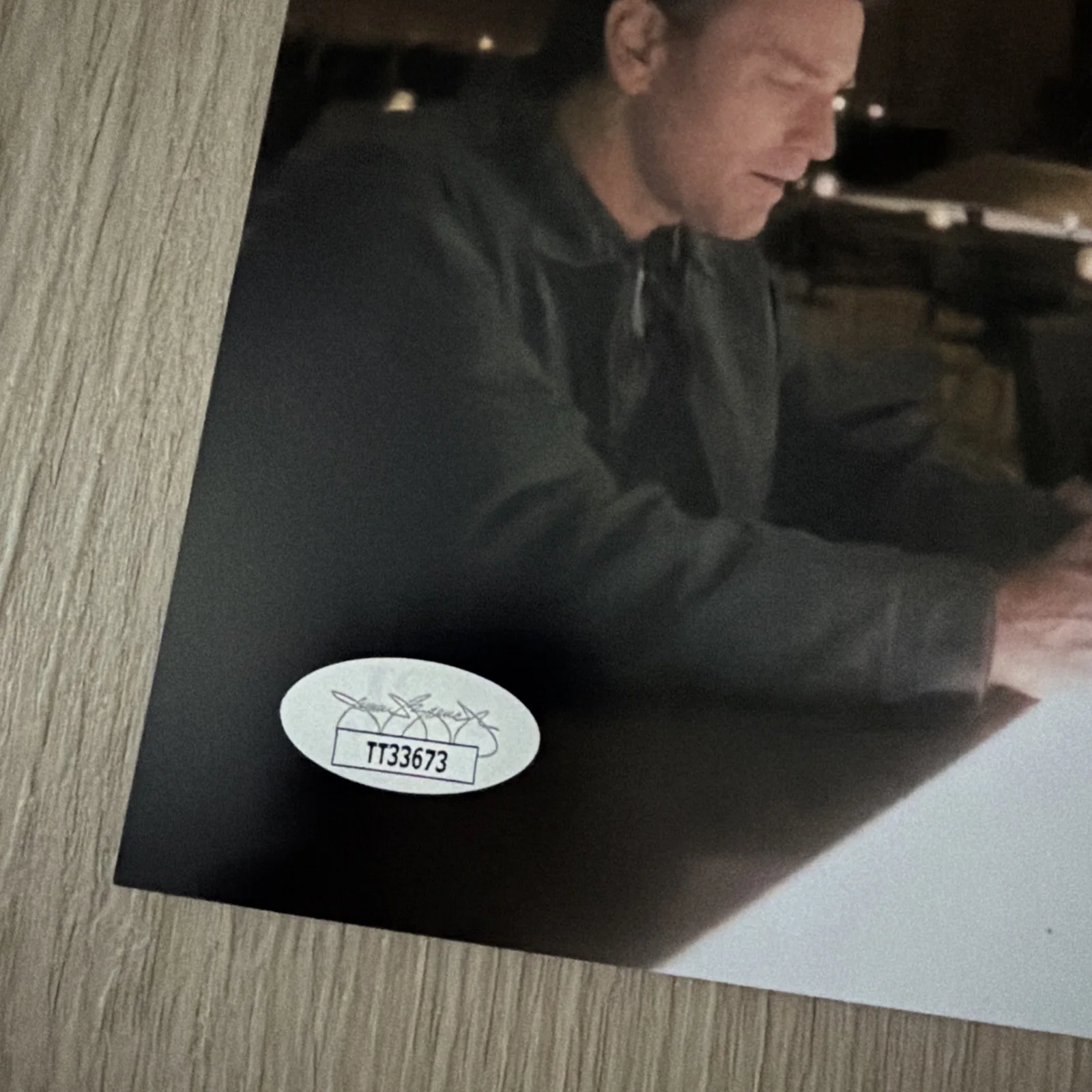 The Shining Dr Sleep Henry Thomas signed 8x10 autograph jsa authenticated, image 3