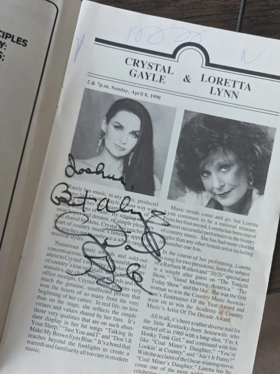 Loretta Lynn Crystal Gale — Loretta Lynn Crystal Gale Rialto Theatre Spring 1990 Signed Playbill, image 2