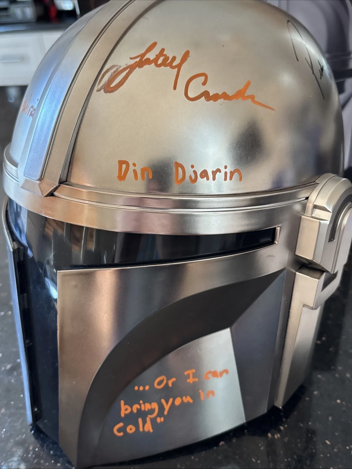 Pedro Pascal — Pedro Pascal Signed +3Black Series The Mandalorian Helmet SWAU PSA Authentic LOA, изображение 4