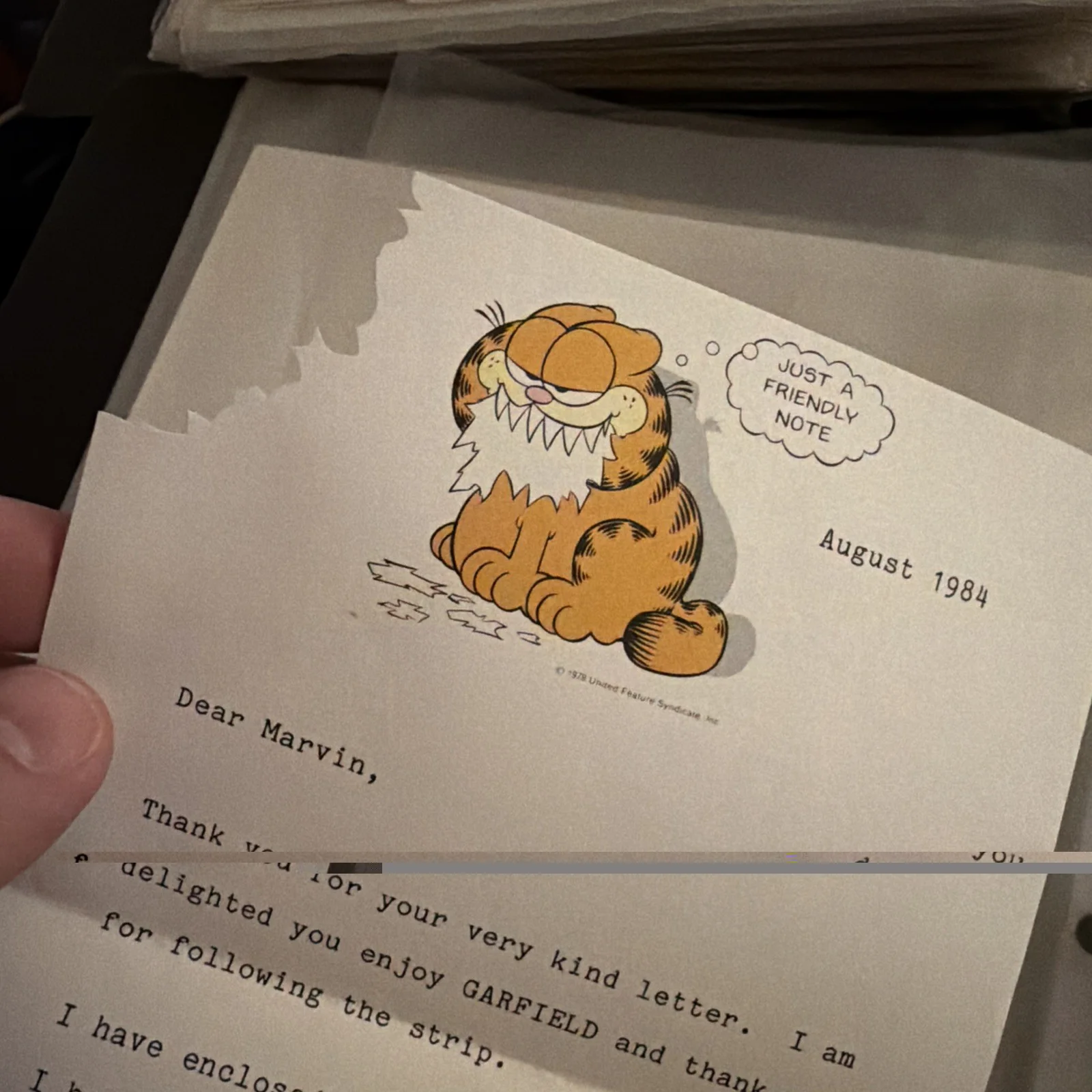 Jim Davis Signed Garfield Picture Lot (2) + (2)Signed Letters 1984–1986 Auto, изображение 5