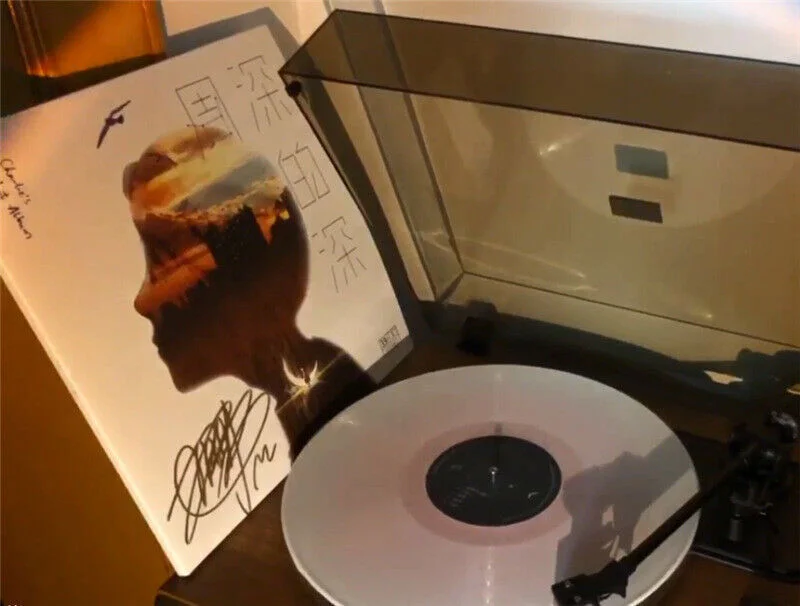 Charlie — Charlie Zhou Shen 周深 Autographed Album Debut LP Vinyl Autographs 12'' 深的深 签名专辑, изображение 2