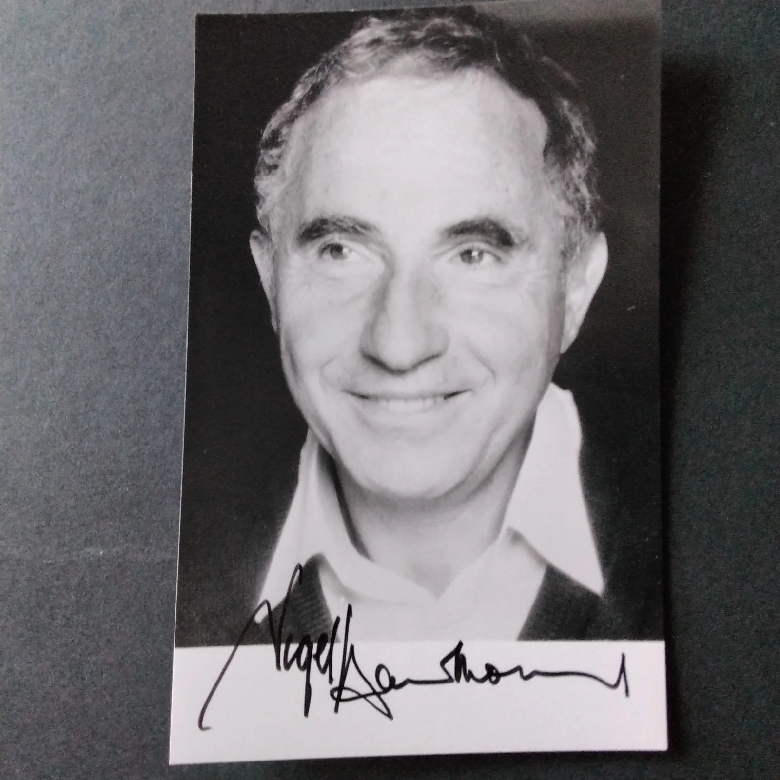 Nigel Hawthorne SIGNED Photo Movie TV Actor Madness King George Yes Minister, изображение 2