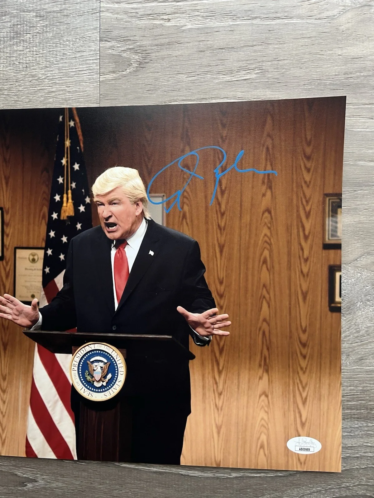 Alec Baldwin — Alec Baldwin Signed SNL Donald Trump 11x14 Photo JSA COA Saturday Night Live, image 3