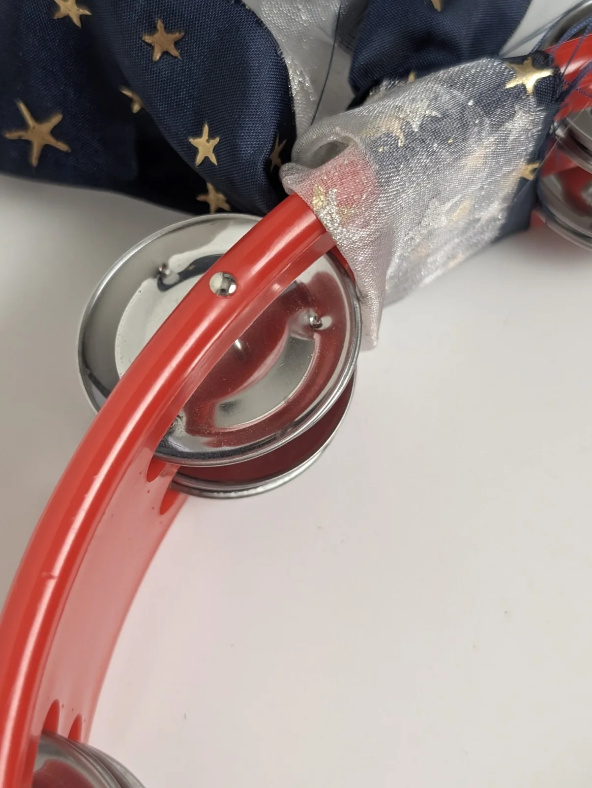 RARE Cherie Currie Signed Red Tambourine - The Runaways - Silver Ink - BRAND NEW, изображение 3