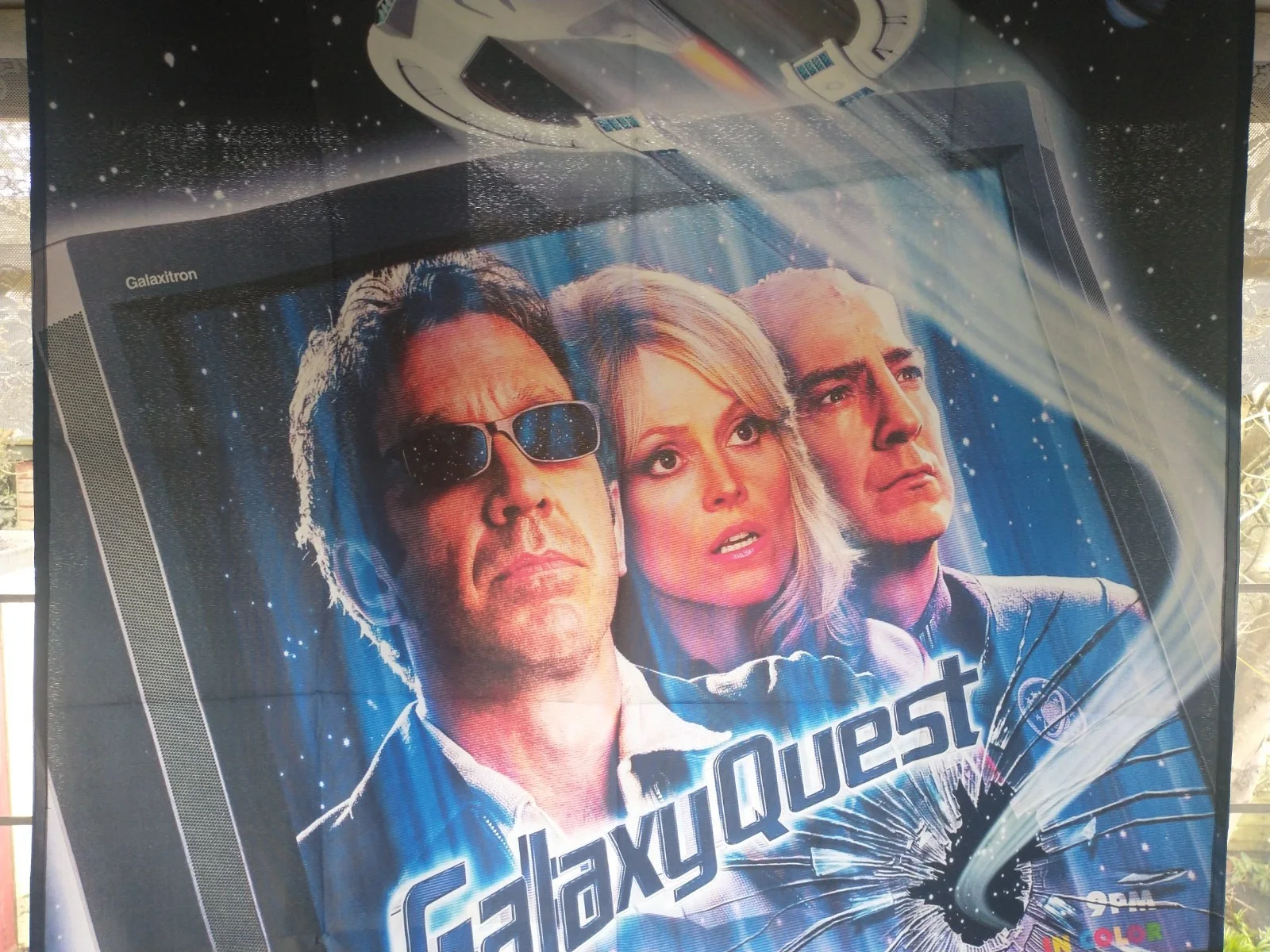 Galaxy Quest - Promotional Poster Artwork of the 1999 Film as a Large Flag, изображение 3