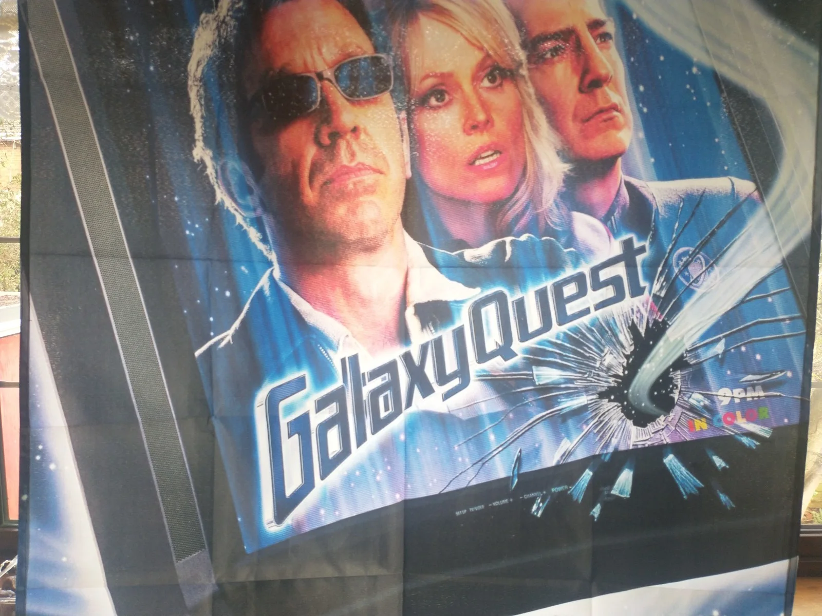Galaxy Quest - Promotional Poster Artwork of the 1999 Film as a Large Flag, изображение 5