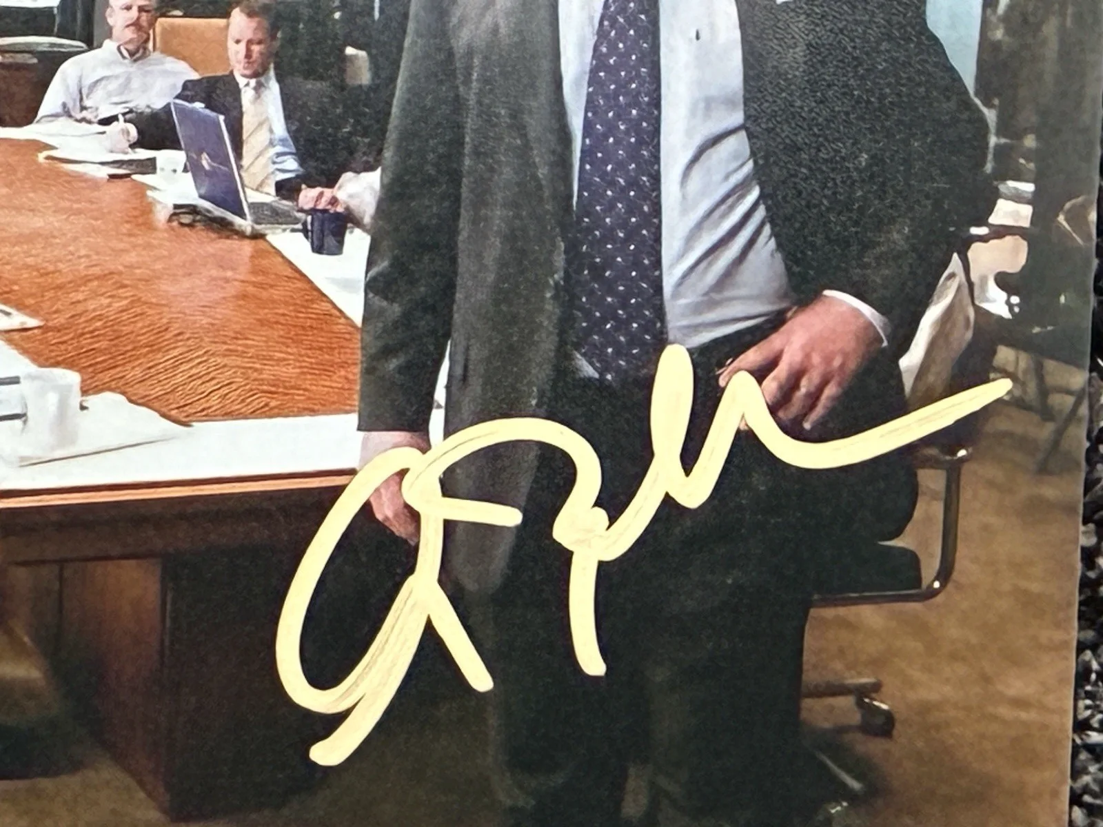 Alec Baldwin — ALEC BALDWIN SIGNED 8X10 THE DEPARTED 2006 MOVIE DAMON DiCAPRIO WAHLBERG JSA, изображение 3