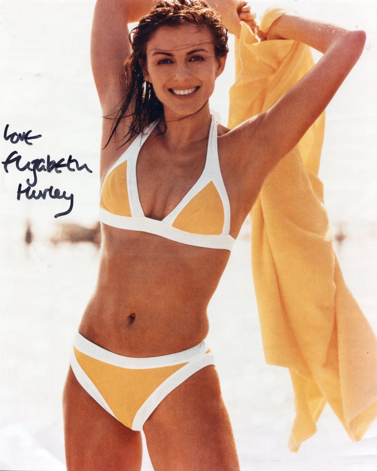 Elizabeth Hurley — * ELIZABETH HURLEY * very sexy bikini signed 8X10" photo