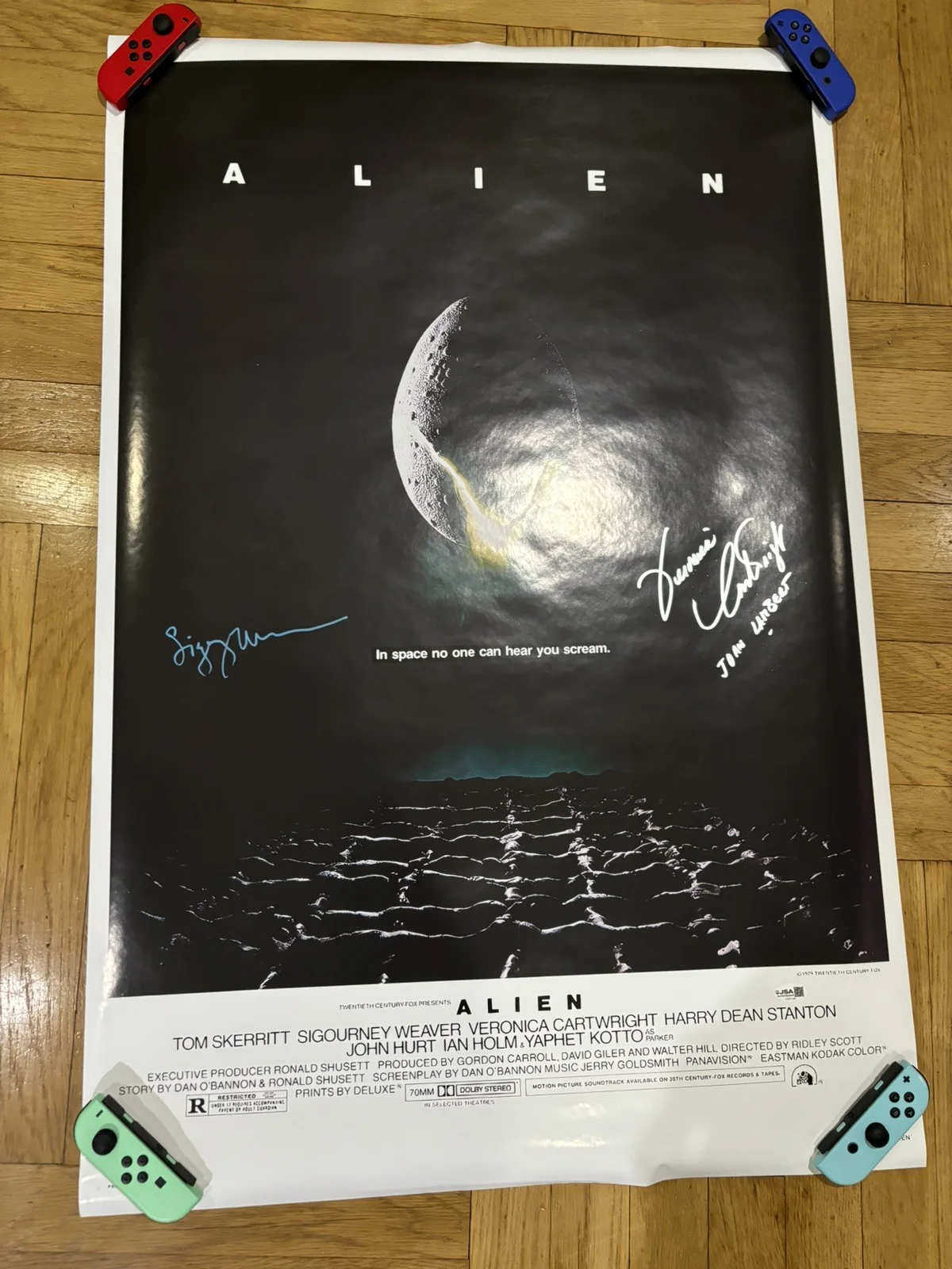 Sigourney Weaver and Veronica Cartwright — Alien 24x36 Poster Signed By Sigourney Weaver and Veronica Cartwright with JSA