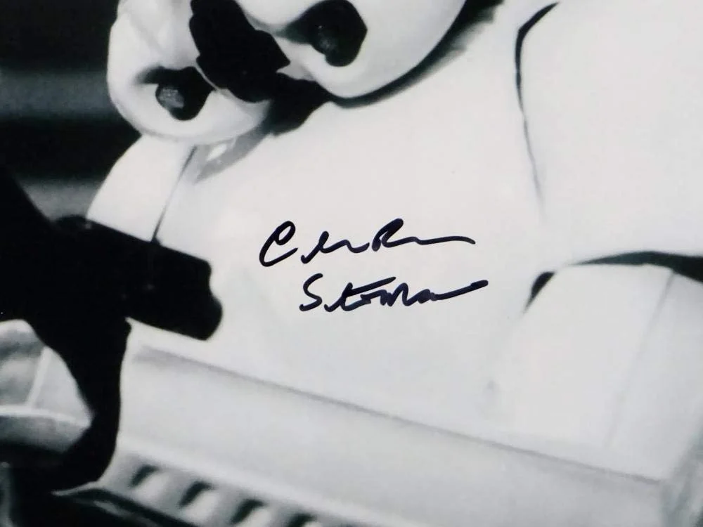 Chris Bunn — Chris Bunn Autographed 11x14 Firing Gun Photo w/ Stormtrooper - JSA Auth *Black, изображение 5