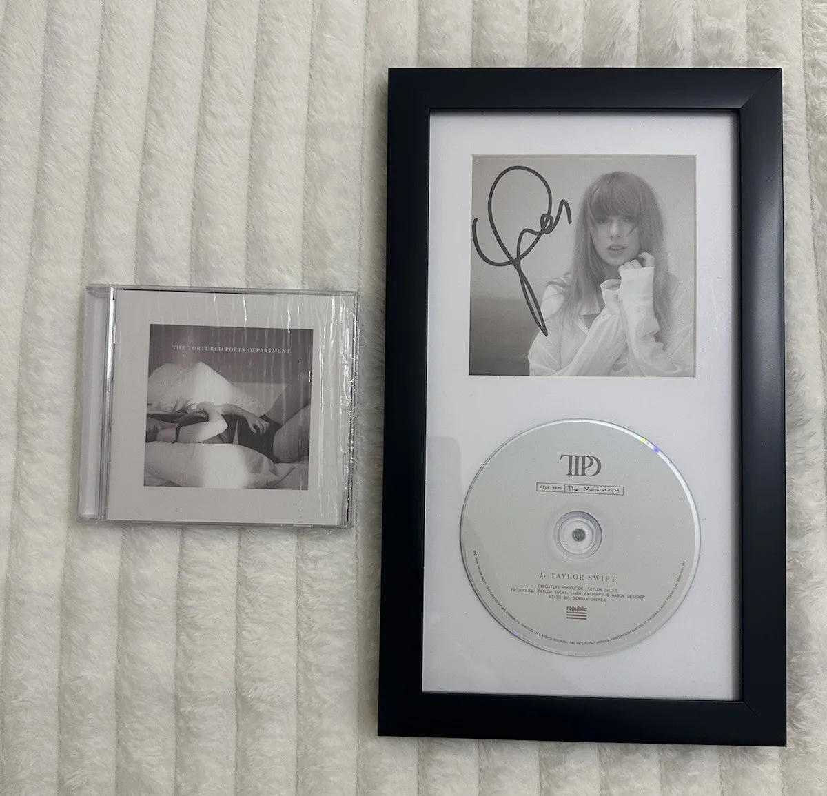❤️ Taylor Swift The Tortured Poets Department CD Signed And Framed ❤️, изображение 2