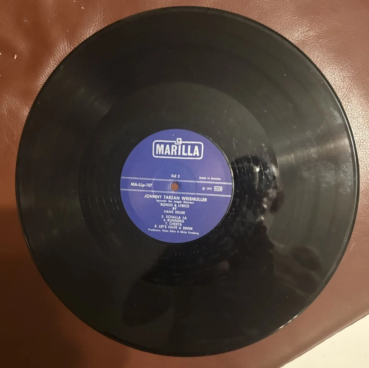 Very Rare Autographed Record Album By ￼ JOHNNY WEISSMULLER JUNGLE DISCOTHEQUE, image 5
