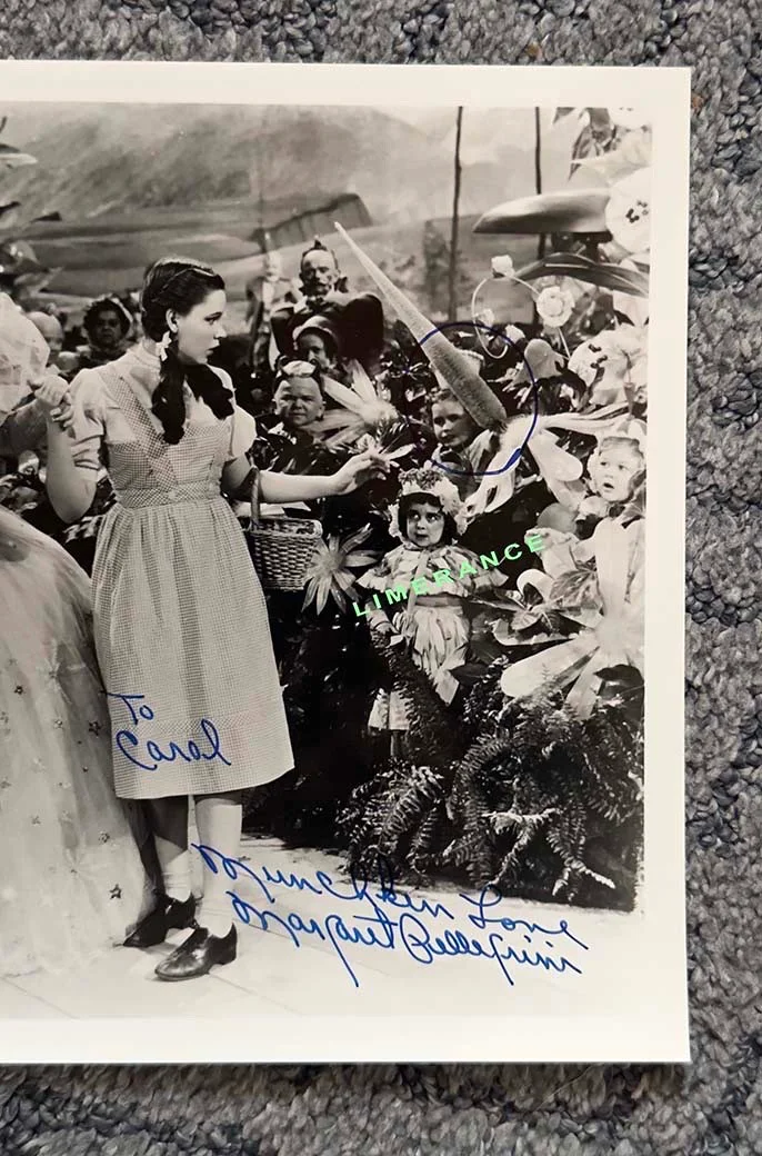 Margaret Pelligrini — Margaret Pellegrini Signed 8 x 10 Black & White Wizard of Oz Munchkin Photo, изображение 2