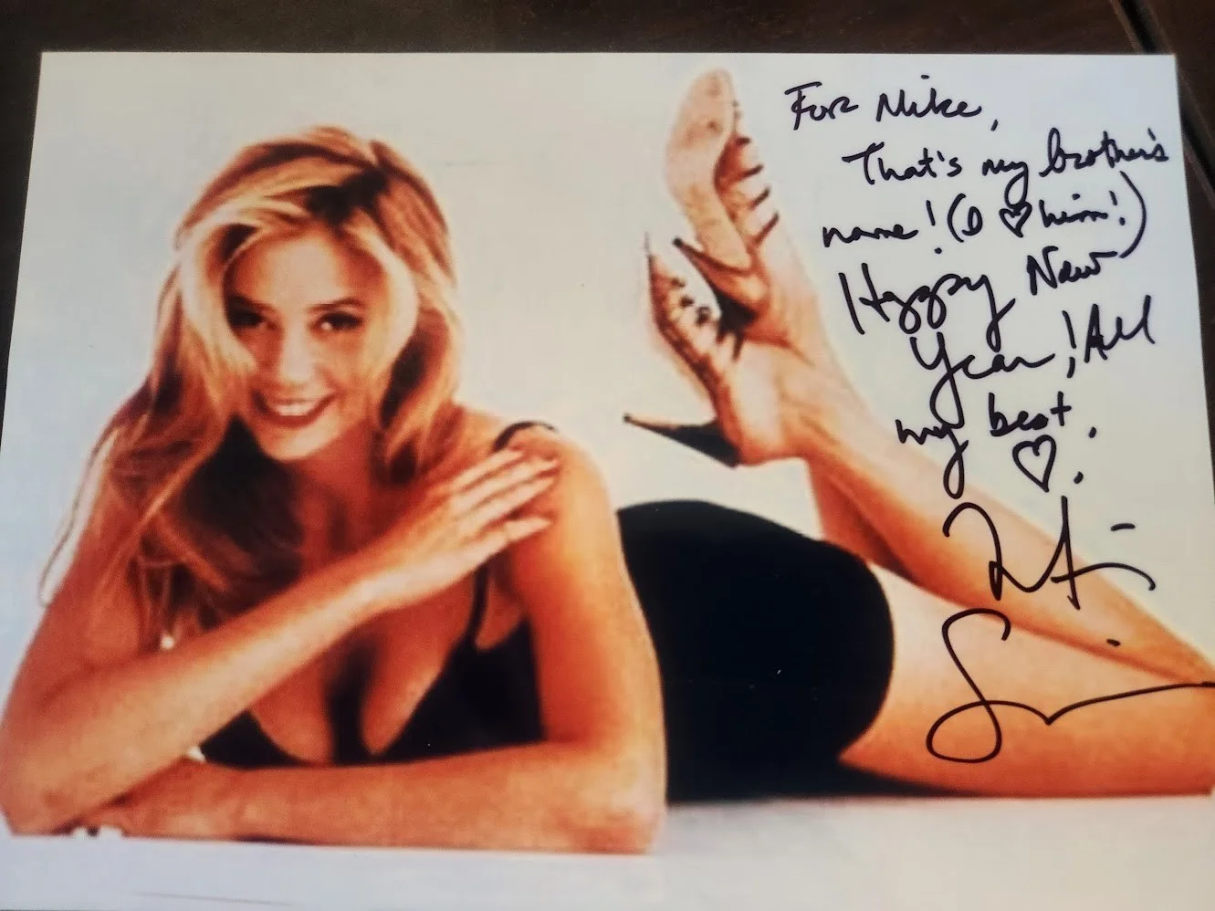 Mira Sorvino — Mira Sorvino Signed 5.5x8" Autographed Photo with Personal Message