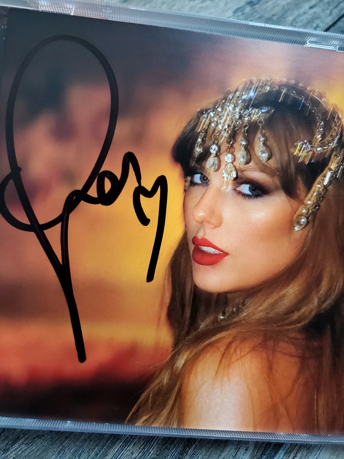 Taylor Swift Signed TLOAS #1 Attached "T" + Detached Heart, image 4