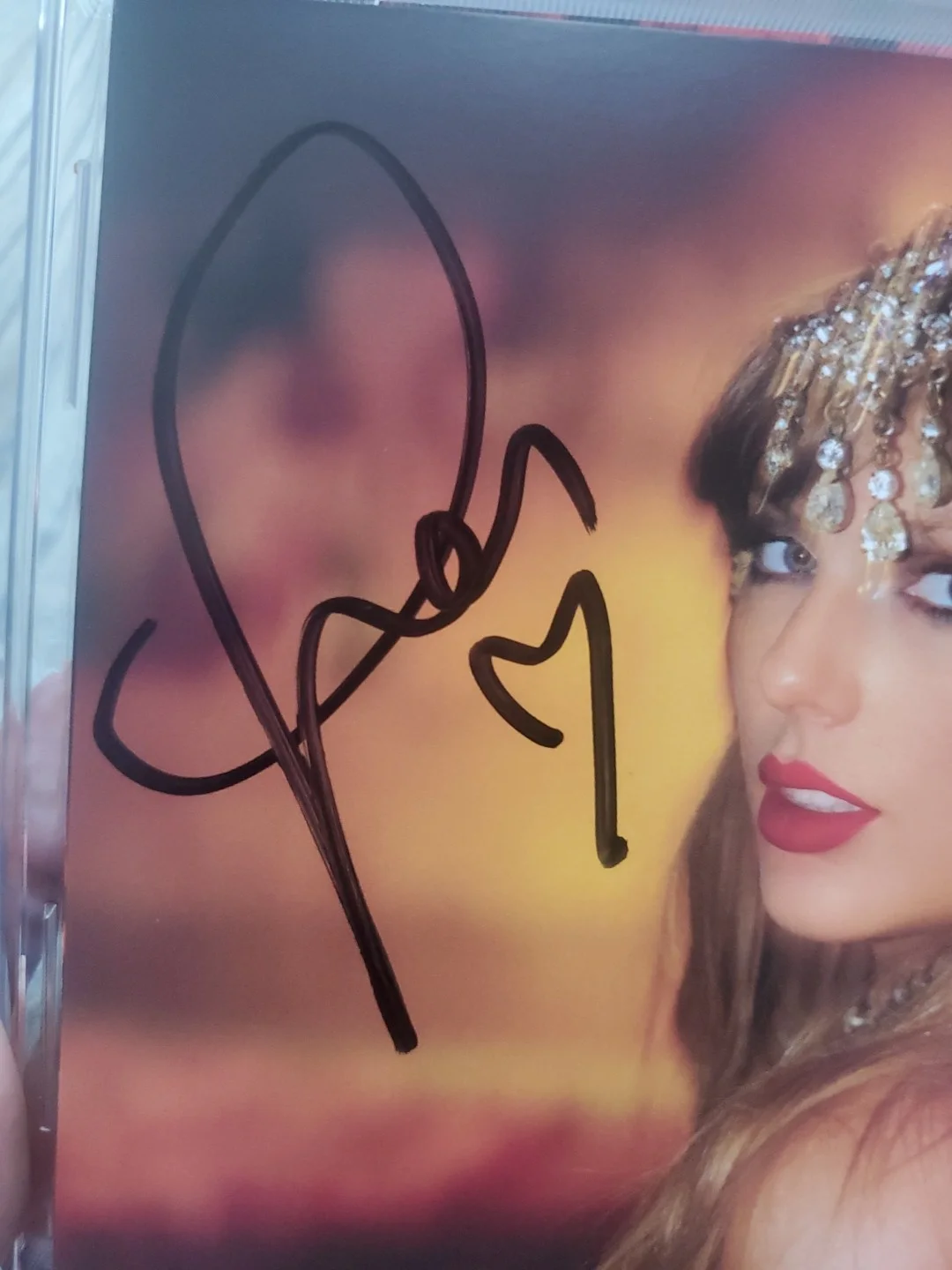Taylor Swift Signed TLOAS #1 Unique Heart, image 2