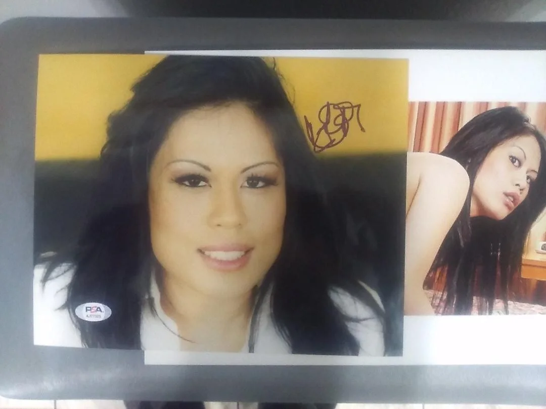 Sasha Hollander Hand Signed Autographed 8x10 color Photo +photo Adult Asian Star, изображение 2