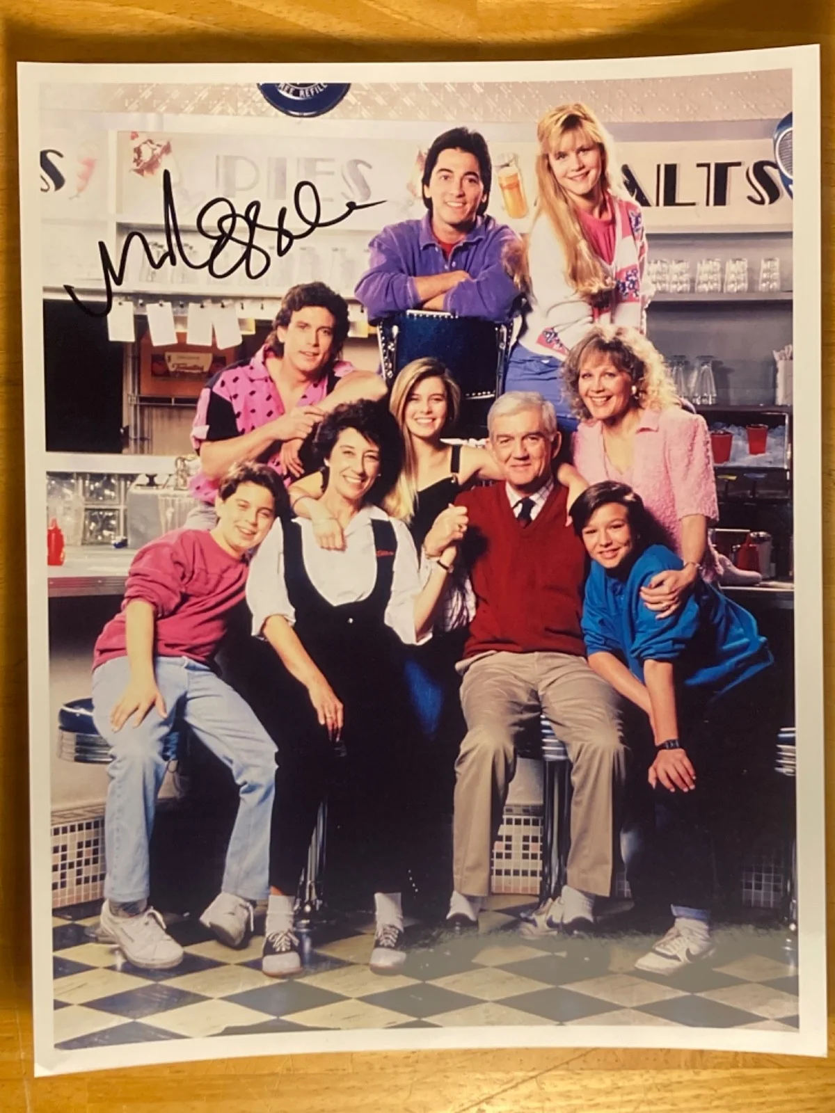Hand SIGNED Nicole Elizabeth Eggert 8x10 Cast Photo (Jamie) Charles in Charge --, изображение 2