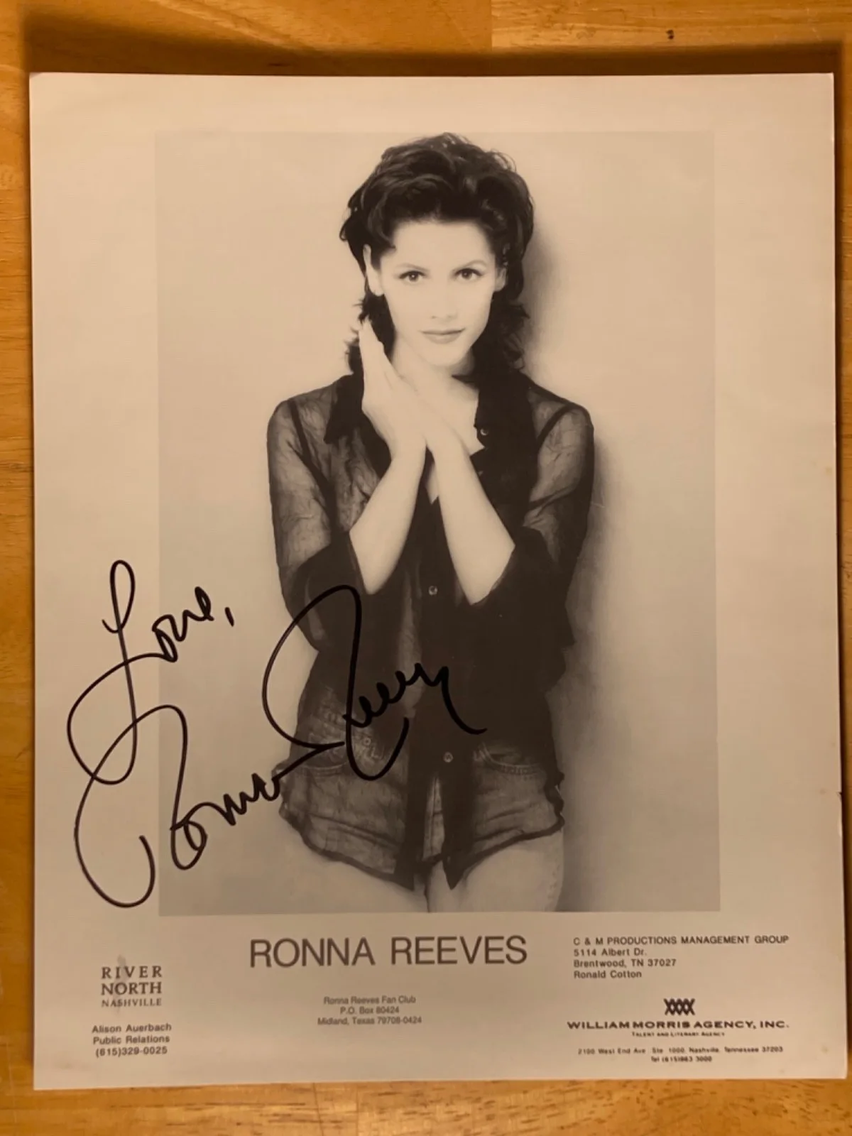 Hand SIGNED Ronna Reeves 8x10 Agency Press Photo B&W Country Music, изображение 2