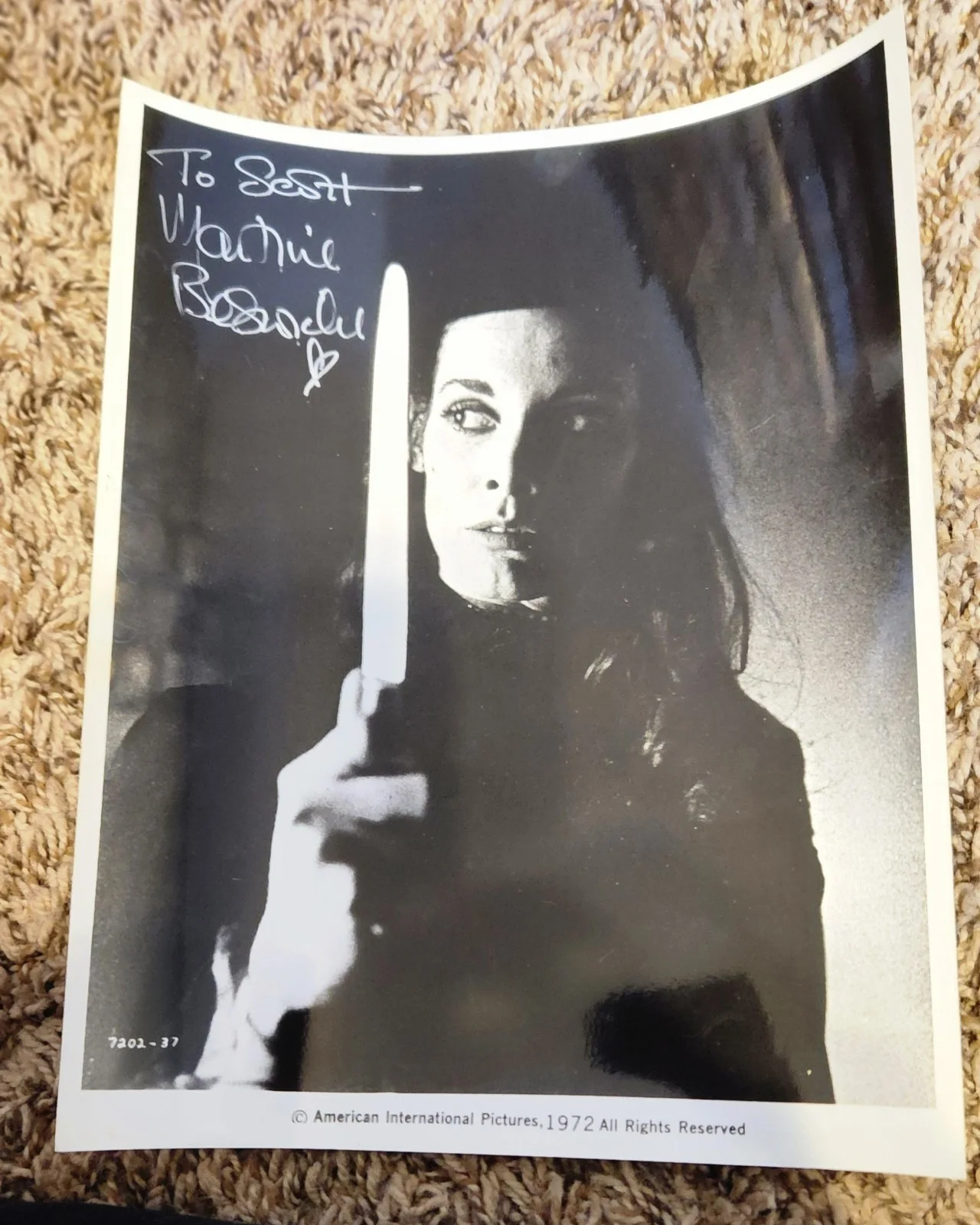 Martine Beswick — MARTINE BESWICK SIGNED 8×10 Photo DR JEKYLL & SISTER HYDE Mint Great Image!
