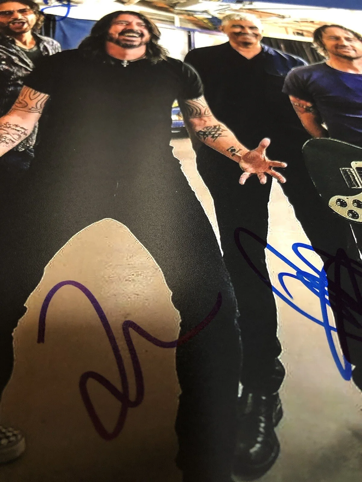 FOO FIGHTERS SIGNED AUTOGRAPHED 11X14 PHOTO TAYLOR NATE PAT RAMI PROOF RARE, image 2