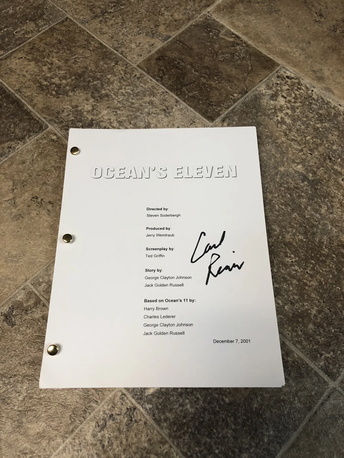Carl Reiner — CARL REINER SIGNED AUTOGRAPHED OCEAN’S ELEVEN 11 FULL MOVIE SCRIPT SAUL BLOOM