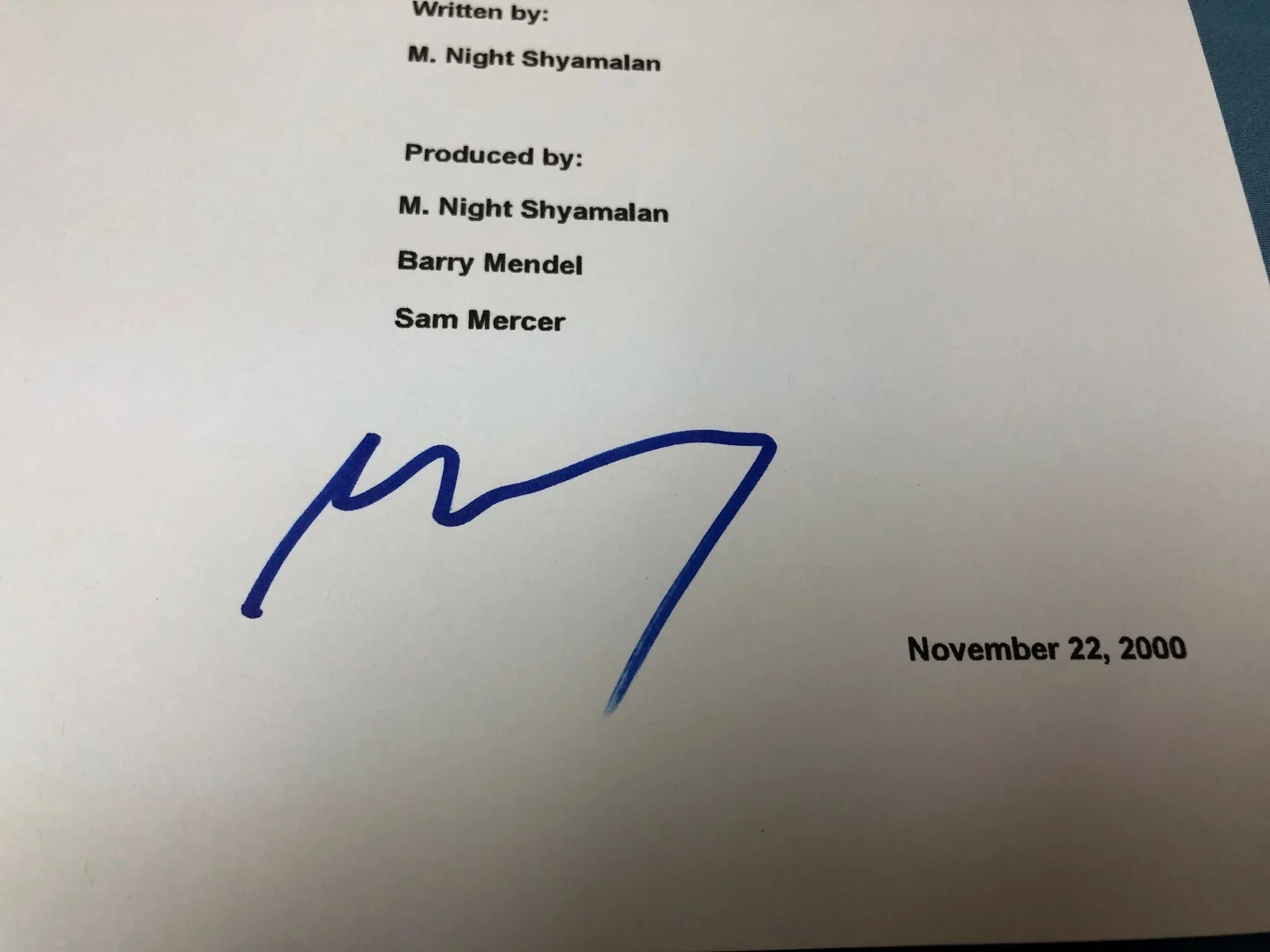 M. NIGHT SHYAMALAN — M. NIGHT SHYAMALAN SIGNED AUTOGRAPHED UNBREAKABLE FULL MOVIE SCRIPT DIRECTOR, image 2