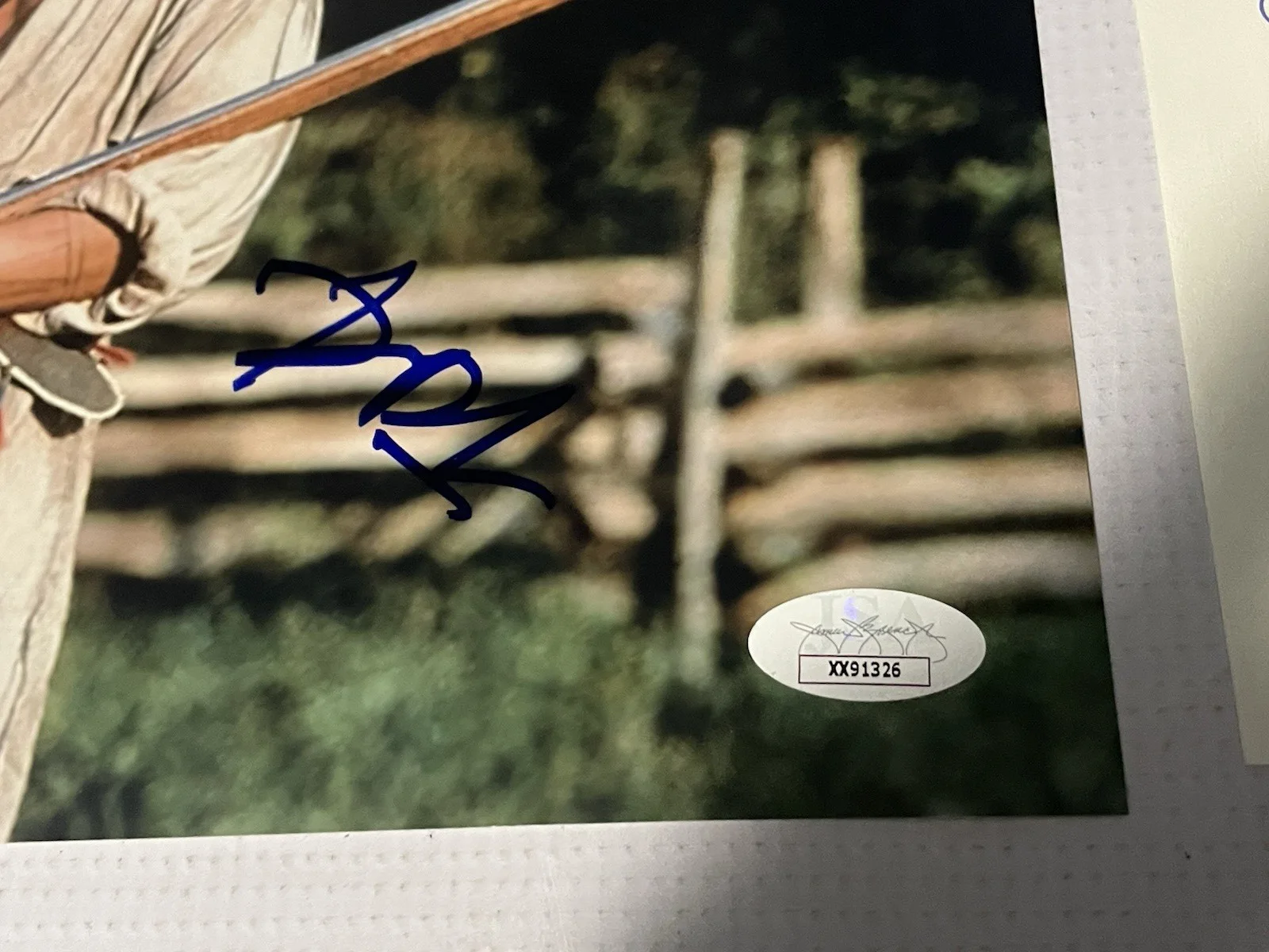 Daniel Day-Lewis — Daniel Day-Lewis Signed Autographed 8x10 Last of the Mohicans Photo JSA LOA, image 3