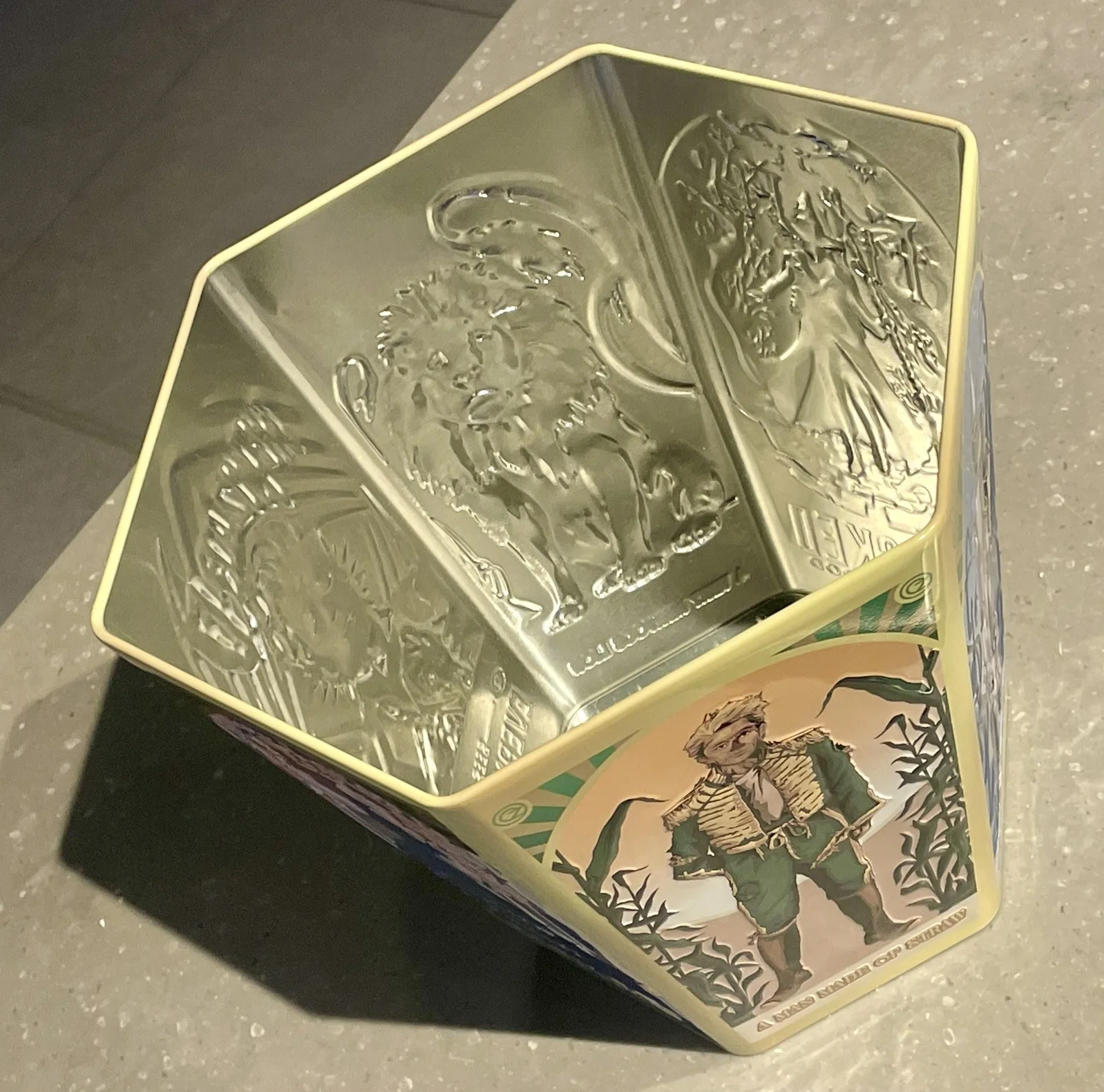 Wicked For Good UK Cinema Glinda Elphaba Hexagonal Tin Popcorn Bucket Brand New, изображение 5