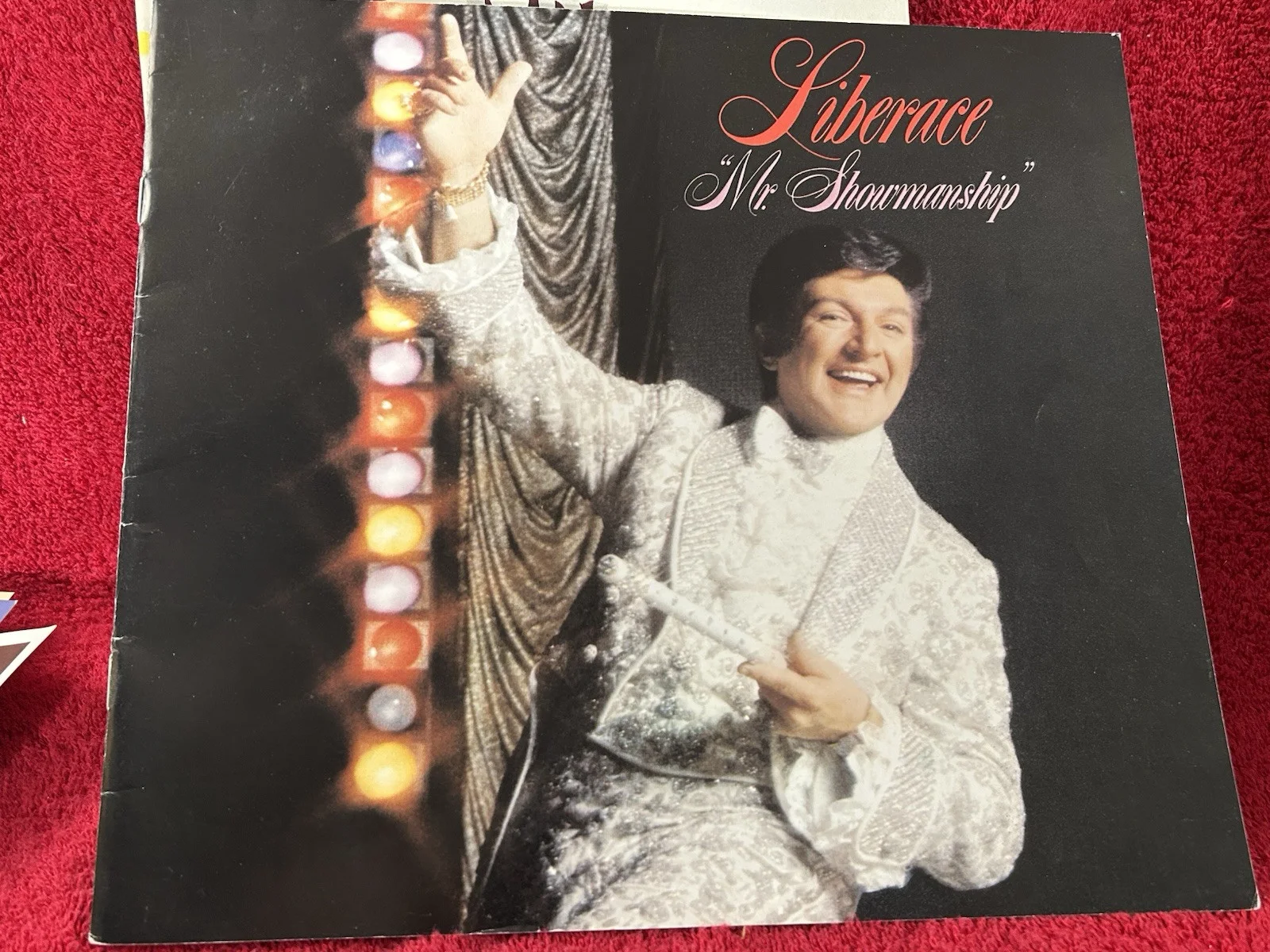 Liberace — Signed/Autographed 1979 Liberace Mr Showmanship program, изображение 2