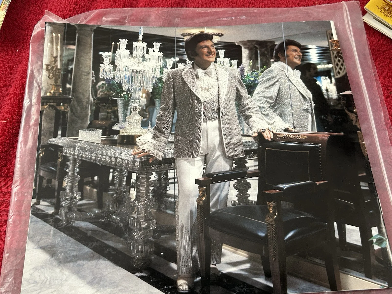 Liberace — Signed/Autographed 1979 Liberace Mr Showmanship program, изображение 3