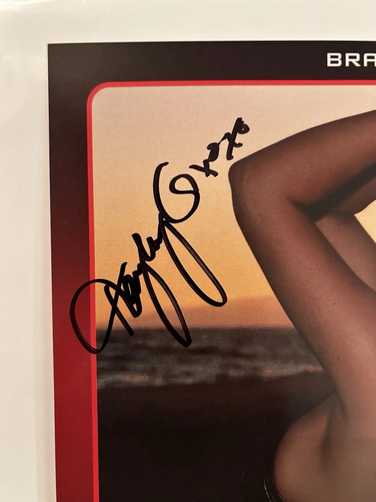 Kayley Gunner — Kayley Gunner Adult Star Brazzers Signed 8x10 Photo Card AVN Proof Pic, изображение 2