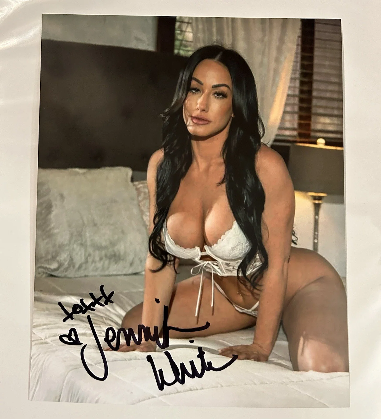 Jennifer White — Adult Star Jennifer White Busty Signed 8X10 Photo Proof Photo AVN